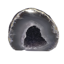 Load image into Gallery viewer, Purple Agate Geode