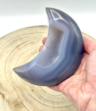 Load image into Gallery viewer, large polished agate moon 
