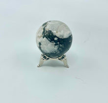 Load image into Gallery viewer, Silver Sphere Stand
