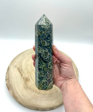 Load image into Gallery viewer, Kambala Jasper Generator

