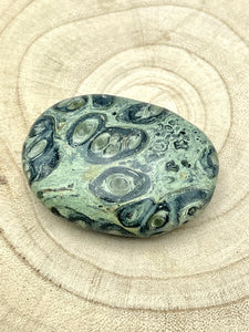 Kambala Jasper Palm Stone