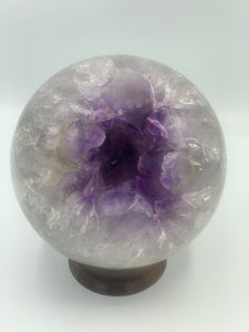 open amethyst geode 
