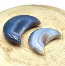 Load image into Gallery viewer, polished agate moon 
