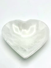Load image into Gallery viewer, Selenite Heart Dish
