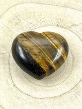 Load image into Gallery viewer, tigers eye heart 
